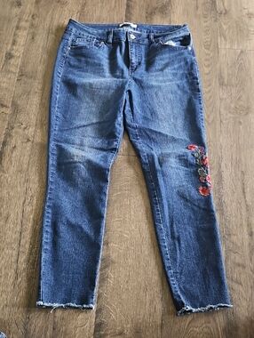 Artisan Ny Embroidery Floral Blue Cropped Jeans Size 10 Ankle Stretch Frayed